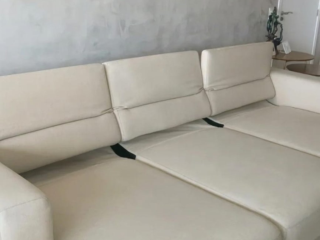 Comparação antes e depois da higienização de um sofá